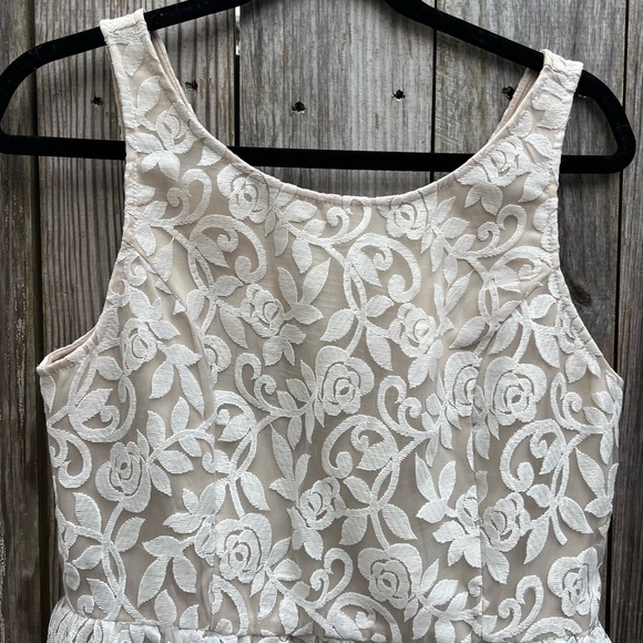 Altar'd State Lace Sleeveless Dress Size Medium - Picture 3 of 10